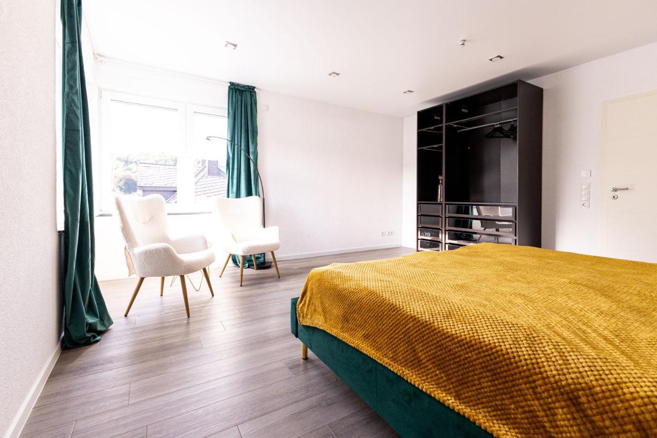 Design Apartment Zentral Fuer 6 In Andernach: Ausblick, Wifi, Kueche Εξωτερικό φωτογραφία